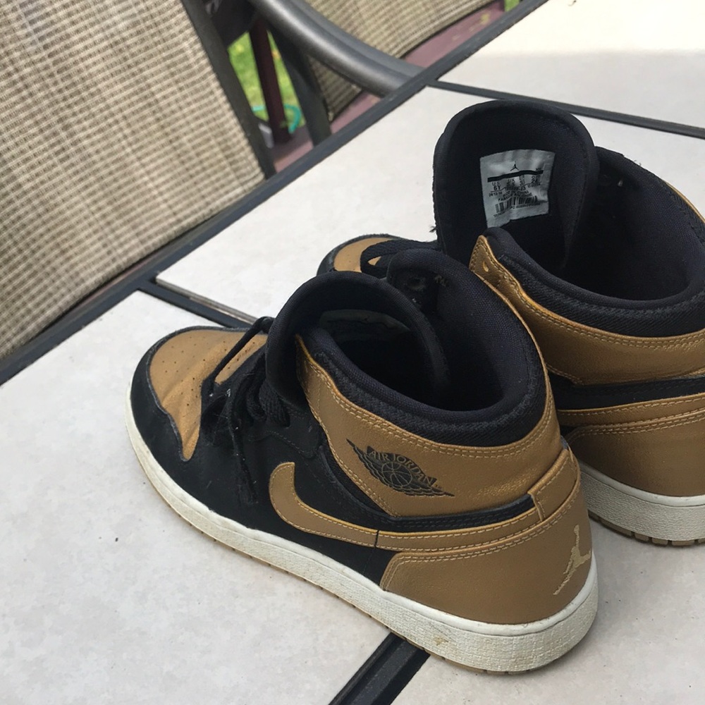 Jordan 1 Retro Melo PE *RARE* - Picture 5 of 5